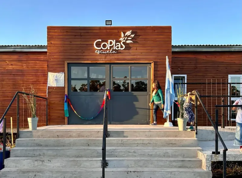 Morón: Inauguraron la Escuela Primaria CoPLas en Castelar