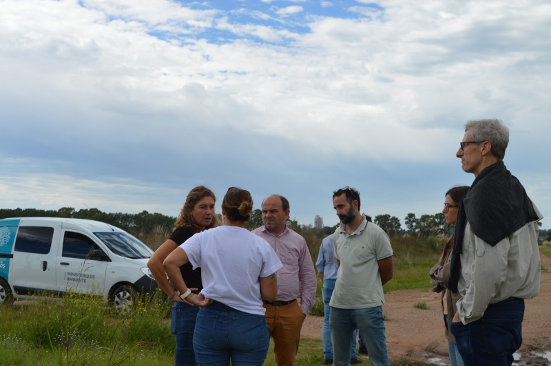 Olavarría: El equipo del Ministerio de Ambiente visitó el Sector Industrial Planificado "Los Fresnos"