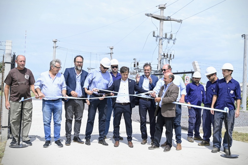Coronel Suárez: Kicillof inauguró obras de pavimentación y una estación transformadora